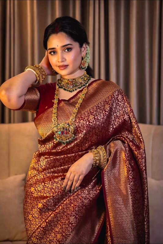 প্রিয়তমা কাঞ্চিপুরম শাড়ি ব্লাউজ পিস সহ